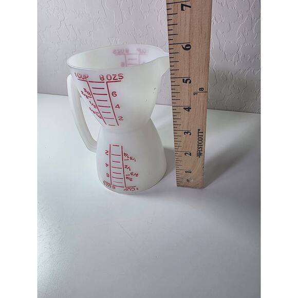 Vintage TUPPERWARE 1970s Measuring Cup 2 Cup Wet Dry Pour Spout - Picture 6 of 6